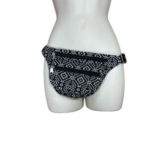 Fanny Pack cross body Black White Ethnic Tribal Geometric Excellent